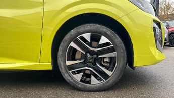 Peugeot 208 50kWh E-Style Hatchback 5dr Electric Auto (7.4kW Charger) (136 p