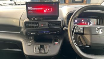 Vauxhall Combo Life Electric 52kWh Ultimate MPV 5dr Electric Auto (7.4kW Charger) (136 ps)