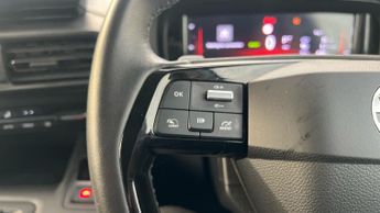 Vauxhall Combo Life Electric 52kWh Ultimate MPV 5dr Electric Auto (7.4kW Charger) (136 ps)