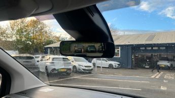 Vauxhall Combo Life Electric 52kWh Ultimate MPV 5dr Electric Auto (7.4kW Charger) (136 ps)