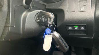 Vauxhall Combo Life Electric 52kWh Ultimate MPV 5dr Electric Auto (7.4kW Charger) (136 ps)