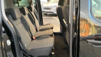 Vauxhall Combo Life Electric 52kWh Ultimate MPV 5dr Electric Auto (7.4kW Charger) (136 ps)