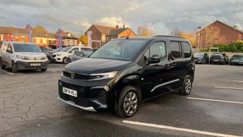 Vauxhall Combo Life Electric 52kWh Ultimate MPV 5dr Electric Auto (7.4kW Charger) (136 ps)
