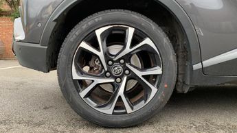 Toyota C-Hr 1.8 VVT-h Design SUV 5dr Petrol Hybrid CVT Euro 6 (s/s) (122 ps)