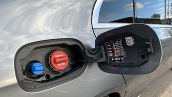 Mercedes-benz E Class 2.0 E220d AMG Line Saloon 4dr Diesel G-Tronic+ Euro 6 (s/s) (194