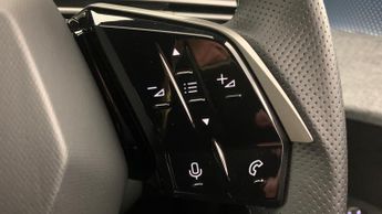Peugeot 3008 73kWh GT SUV 5dr Electric Auto (210 ps)