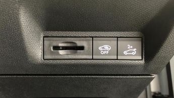 Peugeot 3008 73kWh GT SUV 5dr Electric Auto (210 ps)