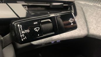 Peugeot 3008 73kWh GT SUV 5dr Electric Auto (210 ps)