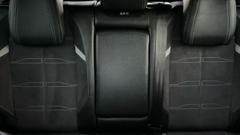 Vauxhall Astra Electric 54kWh Ultimate Hatchback 5dr Electric Auto (156 ps)