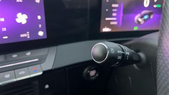 Vauxhall Astra Electric 54kWh Ultimate Hatchback 5dr Electric Auto (156 ps)