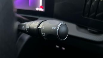 Vauxhall Astra Electric 54kWh Ultimate Hatchback 5dr Electric Auto (156 ps)