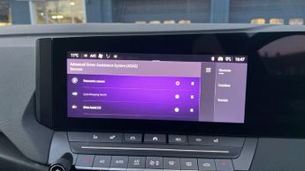 Vauxhall Astra Electric 54kWh Ultimate Hatchback 5dr Electric Auto (156 ps)