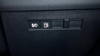 Vauxhall Astra Electric 54kWh Ultimate Hatchback 5dr Electric Auto (156 ps)