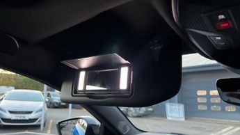 Vauxhall Astra Electric 54kWh Ultimate Hatchback 5dr Electric Auto (156 ps)