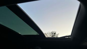 Vauxhall Astra Electric 54kWh Ultimate Hatchback 5dr Electric Auto (156 ps)