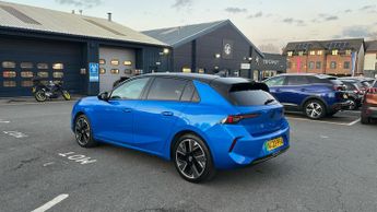 Vauxhall Astra Electric 54kWh Ultimate Hatchback 5dr Electric Auto (156 ps)