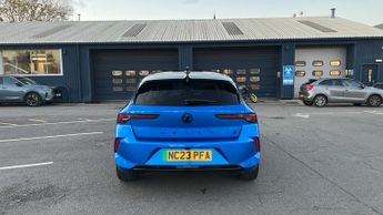 Vauxhall Astra Electric 54kWh Ultimate Hatchback 5dr Electric Auto (156 ps)