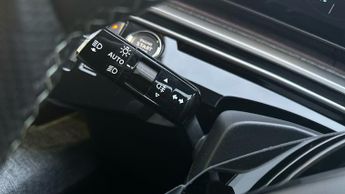 Peugeot 5008 73kWh GT SUV 5dr Electric Auto (210 ps)