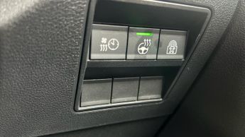 Vauxhall Combo Life Electric 52kWh Ultimate MPV 5dr Electric Auto (7.4kW Charger) (136 ps)