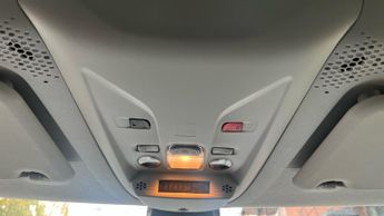 Vauxhall Combo Life Electric 52kWh Ultimate MPV 5dr Electric Auto (7.4kW Charger) (136 ps)