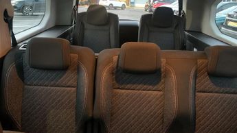 Peugeot Rifter 52kWh Allure Long MPV 5dr Electric Auto (7.4kW Charger) (136 ps)