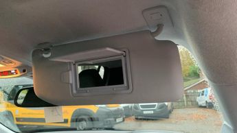 Peugeot 208 50kWh E-Style Hatchback 5dr Electric Auto (7.4kW Charger) (136 p