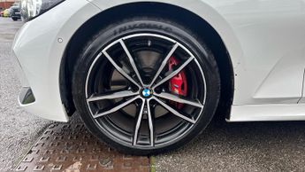 BMW 3 Series 2.0 320i M Sport Saloon 4dr Petrol Auto Euro 6 (s/s) (184 ps)