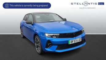 Vauxhall Astra Electric 54kWh Ultimate Hatchback 5dr Electric Auto (156 ps)