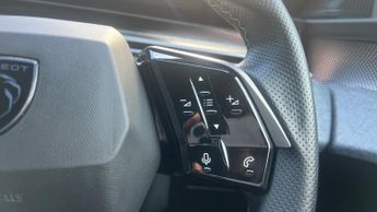 Peugeot 3008 73kWh GT SUV 5dr Electric Auto (210 ps)