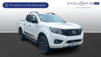 Nissan Navara 2.3 dCi N-Guard Pickup Double Cab 4dr Diesel Manual 4WD Euro 6 (