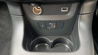 Citroen C3 1.2 PureTech PLUS Hatchback 5dr Petrol EAT6 Euro 6 (s/s) (110 ps