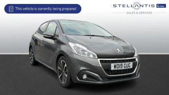 Peugeot 208 1.2 PureTech Tech Edition Hatchback 5dr Petrol Manual Euro 6 (s/