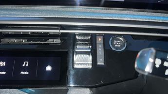 Peugeot 3008 SUV 1.2 HYBRID GT SUV 5dr Petrol Hybrid e-DSC6 Euro 6 (s/s) (136 ps)