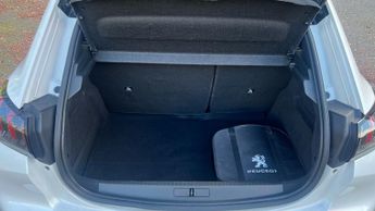 Peugeot 208 50kWh GT Premium Hatchback 5dr Electric Auto (136 ps)