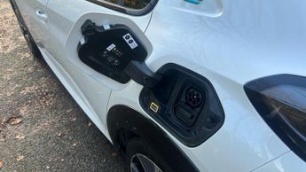 Peugeot 208 50kWh GT Premium Hatchback 5dr Electric Auto (136 ps)