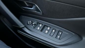 Peugeot 308 Sw 54kWh GT Estate 5dr Electric Auto (156 ps)