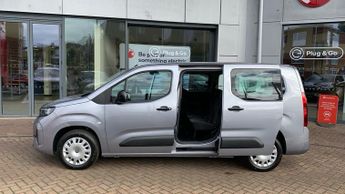 Vauxhall Combo Life Electric 52kWh Design XL MPV 5dr Electric Auto (7.4kW Charger) (136 ps)