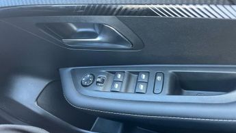 Peugeot 208 50kWh E-Style Hatchback 5dr Electric Auto (7.4kW Charger) (136 p