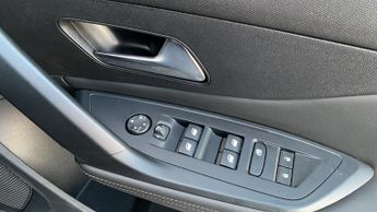 Peugeot 308 Sw 1.2 PureTech Allure Estate 5dr Petrol EAT Euro 6 (s/s) (130 ps)