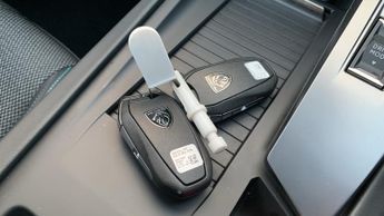 Peugeot 308 Sw 1.2 PureTech Allure Estate 5dr Petrol EAT Euro 6 (s/s) (130 ps)