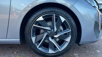 Peugeot 308 1.2 PureTech Allure Premium Hatchback 5dr Petrol EAT Euro 6 (s/s