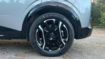 Peugeot 3008 73kWh GT SUV 5dr Electric Auto (210 ps)