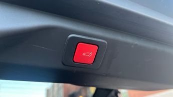 Peugeot 3008 73kWh GT SUV 5dr Electric Auto (210 ps)