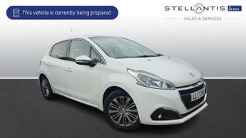 Peugeot 208 1.2 PureTech Allure Hatchback 5dr Petrol Manual Euro 6 (82 ps)