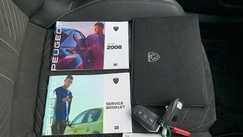 Peugeot 2008 1.2 HYBRID GT Premium SUV 5dr Petrol Hybrid e-DSC6 Euro 6 (s/s) 
