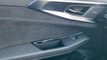 Renault Austral 1.2 E-TECH iconic esprit Alpine SUV 5dr Petrol Hybrid Auto Euro 