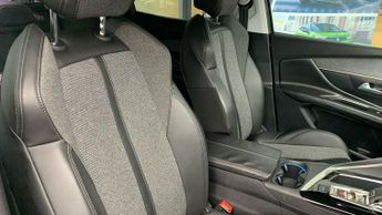 Peugeot 3008 SUV 1.2 PureTech Allure SUV 5dr Petrol EAT Euro 6 (s/s) (130 ps)