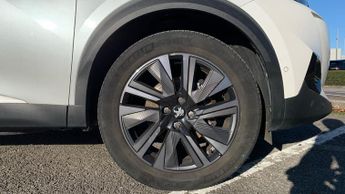 Peugeot 2008 50kWh GT Premium SUV 5dr Electric Auto (136 ps)