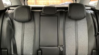 Peugeot 3008 SUV 1.2 PureTech Allure SUV 5dr Petrol EAT Euro 6 (s/s) (130 ps)