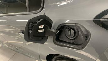 Peugeot 208 1.2 HYBRID Allure Hatchback 5dr Petrol Hybrid e-DSC6 Euro 6 (s/s